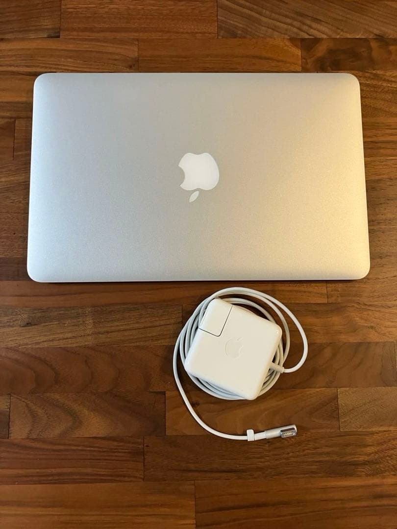 MacBook Air 11インチ 日本語配列 ACアダプター　箱つき