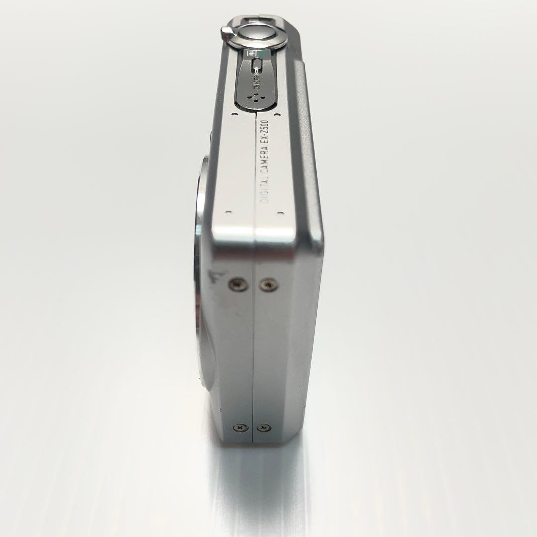 CASIOカシオ EXILIMエクシリムEX-Z500 silverシルバー