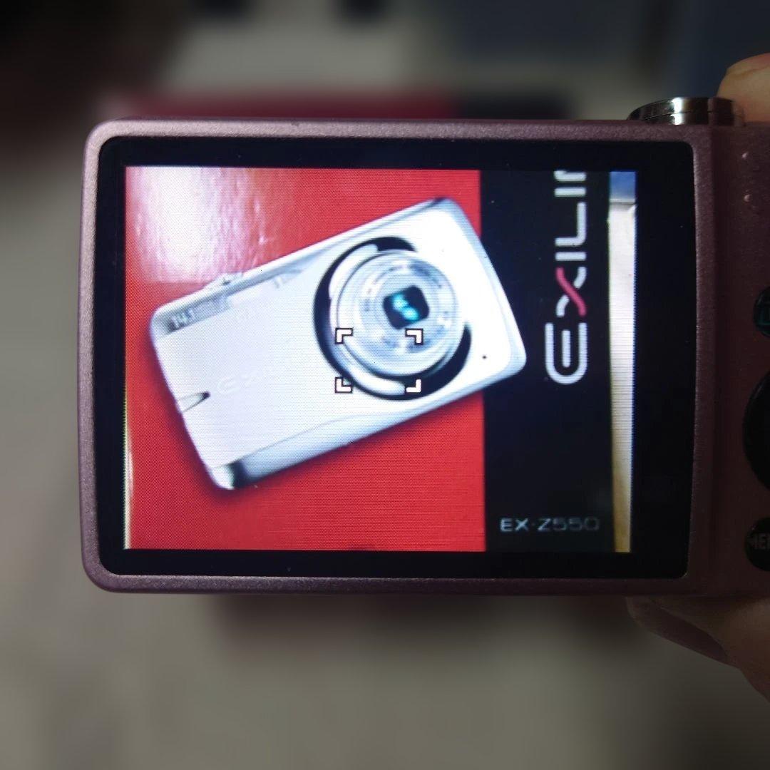 CASIO EXILIM EX-Z550・14.1メガピクセル デジタルカメラ