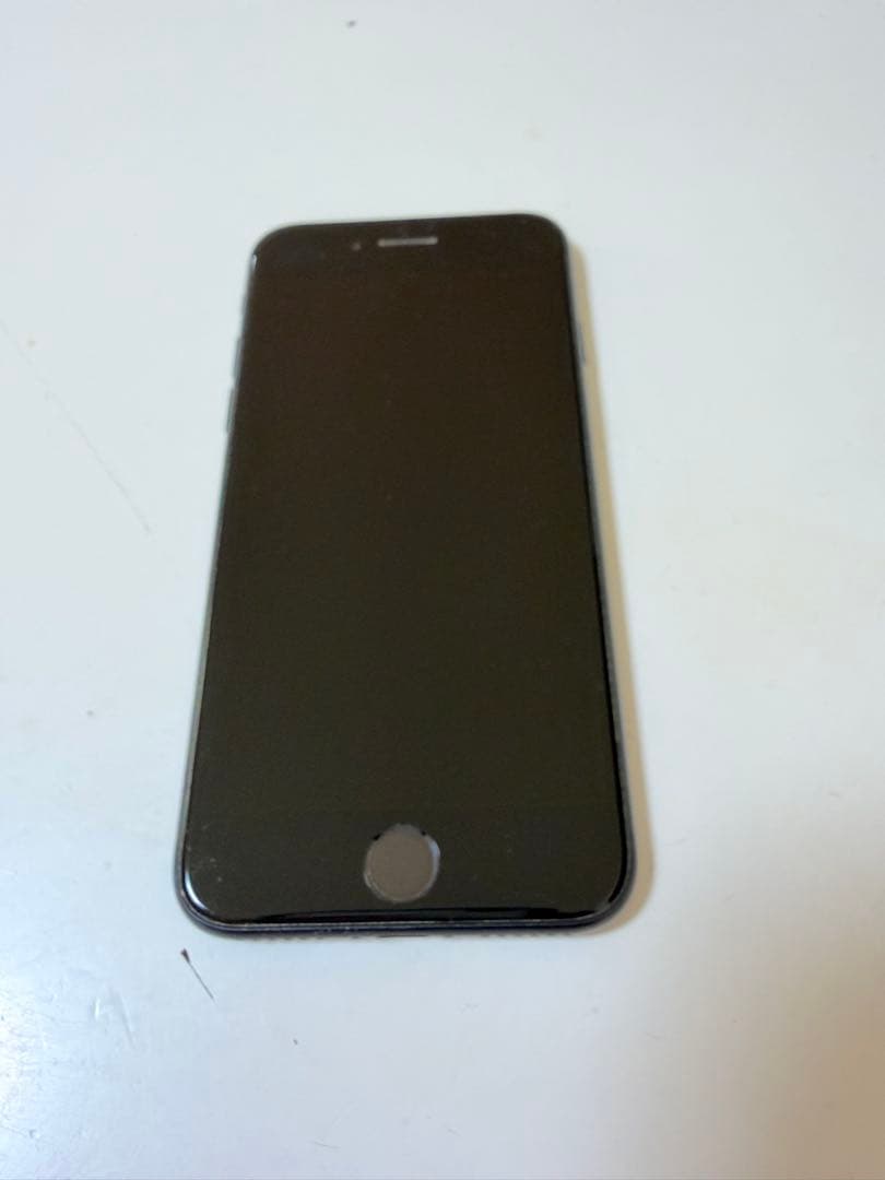 Apple iPhone SE 第2世代　ブラック