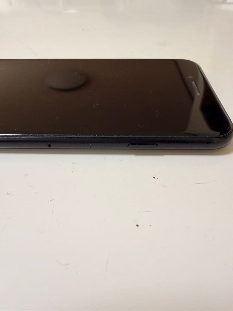 Apple iPhone SE 第2世代　ブラック