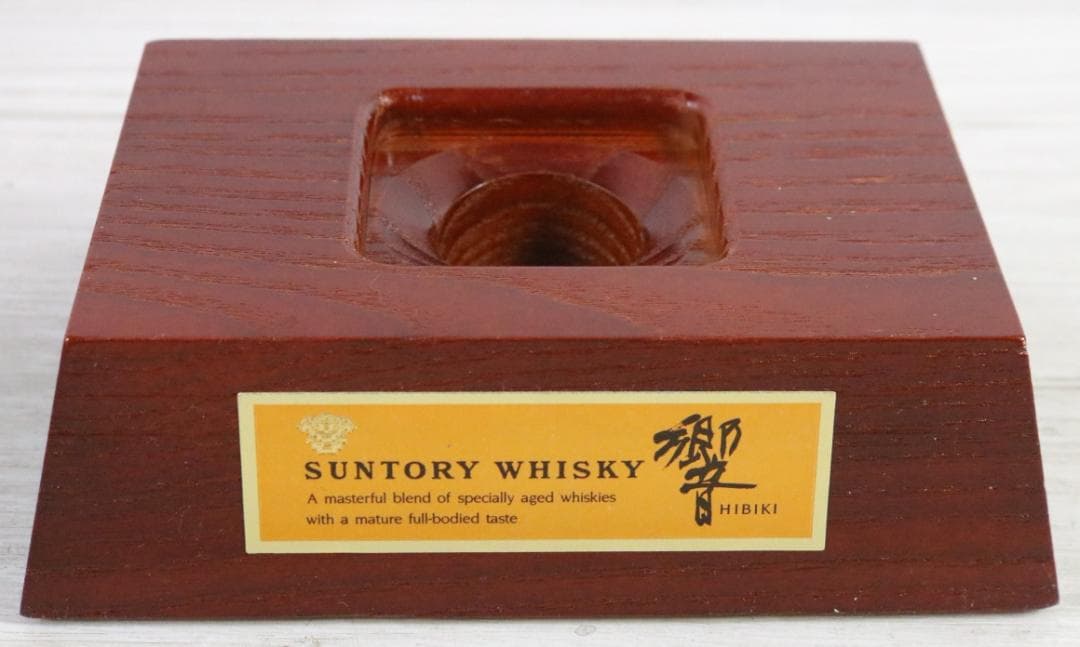 〇サントリーウイスキー 響 リラギター型ボトル 600ml 43% 日本