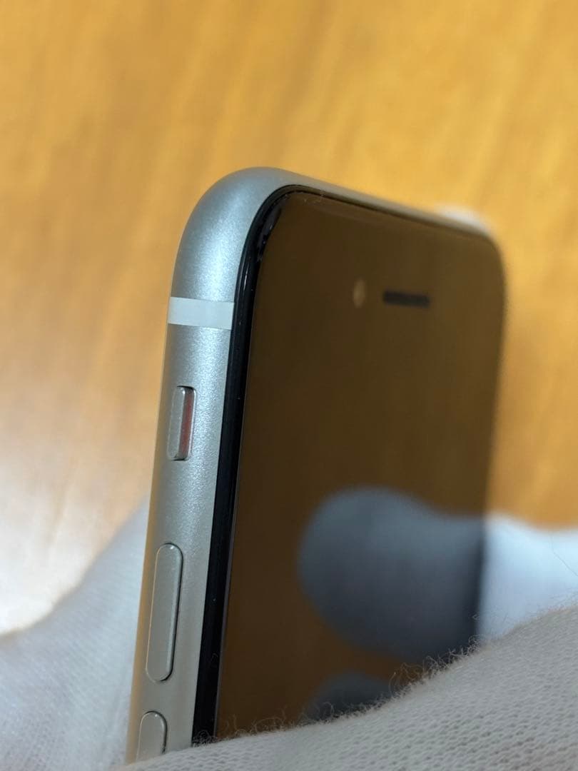 美品)iPhone SE 128GB ホワイト　SIMフリー　バッテリー100%