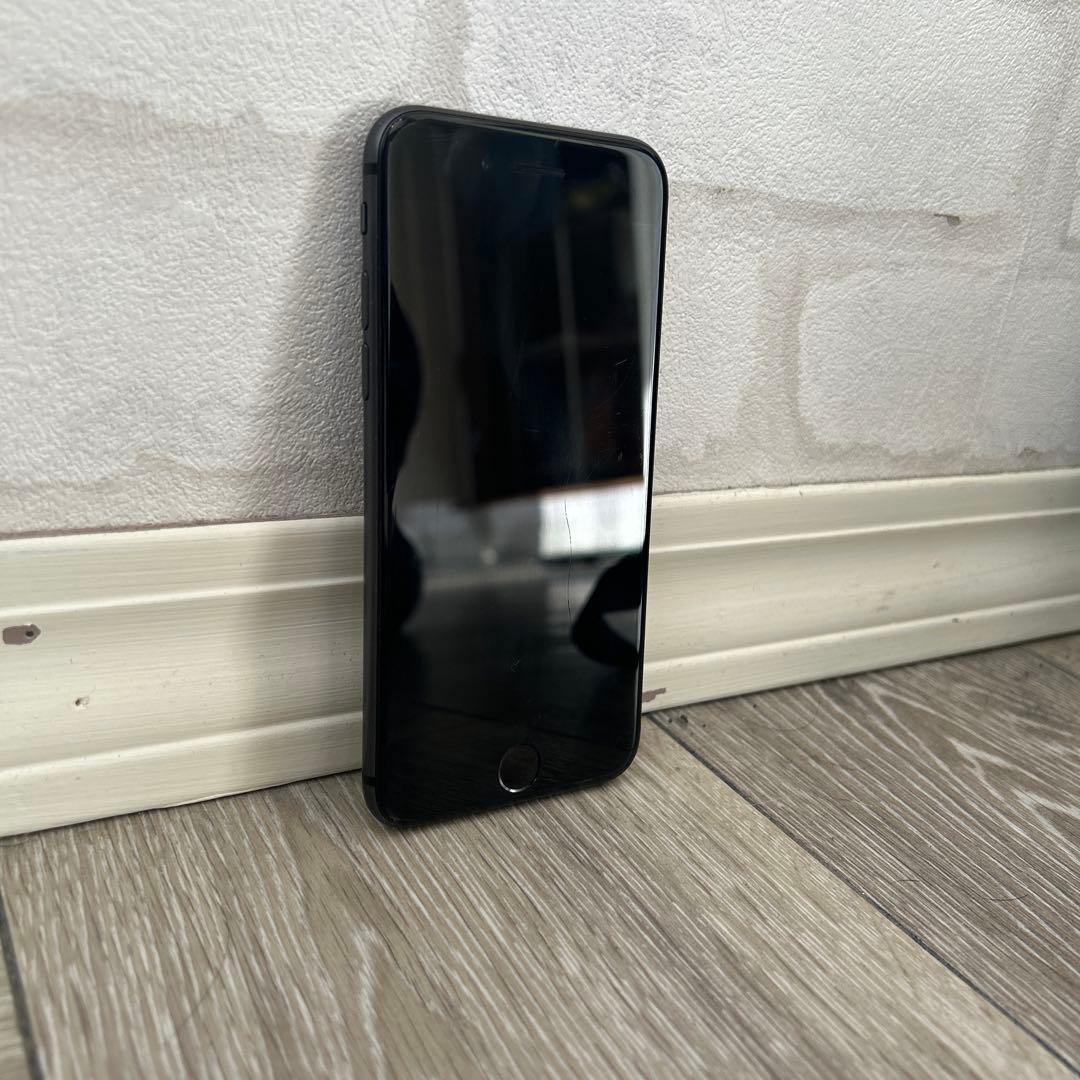 iPhone 8ブラック 本体