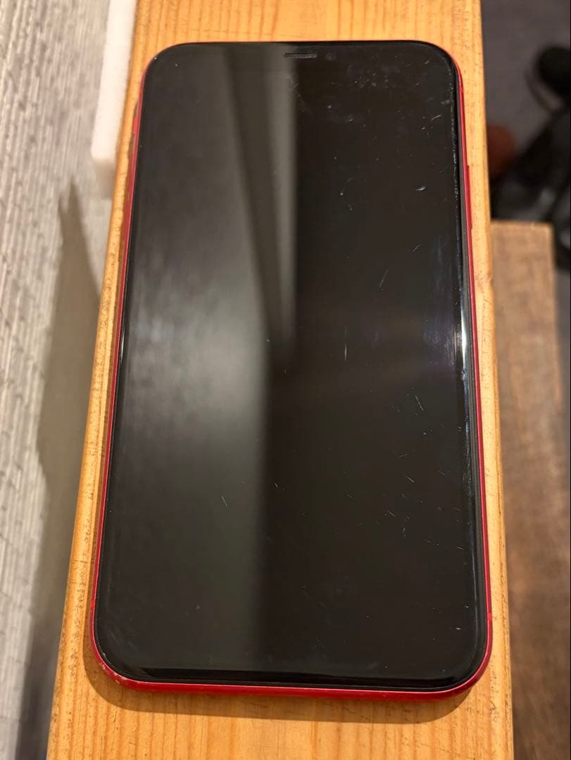 iPhone 11 (PRODUCT RED) 128GB 84% 状態C