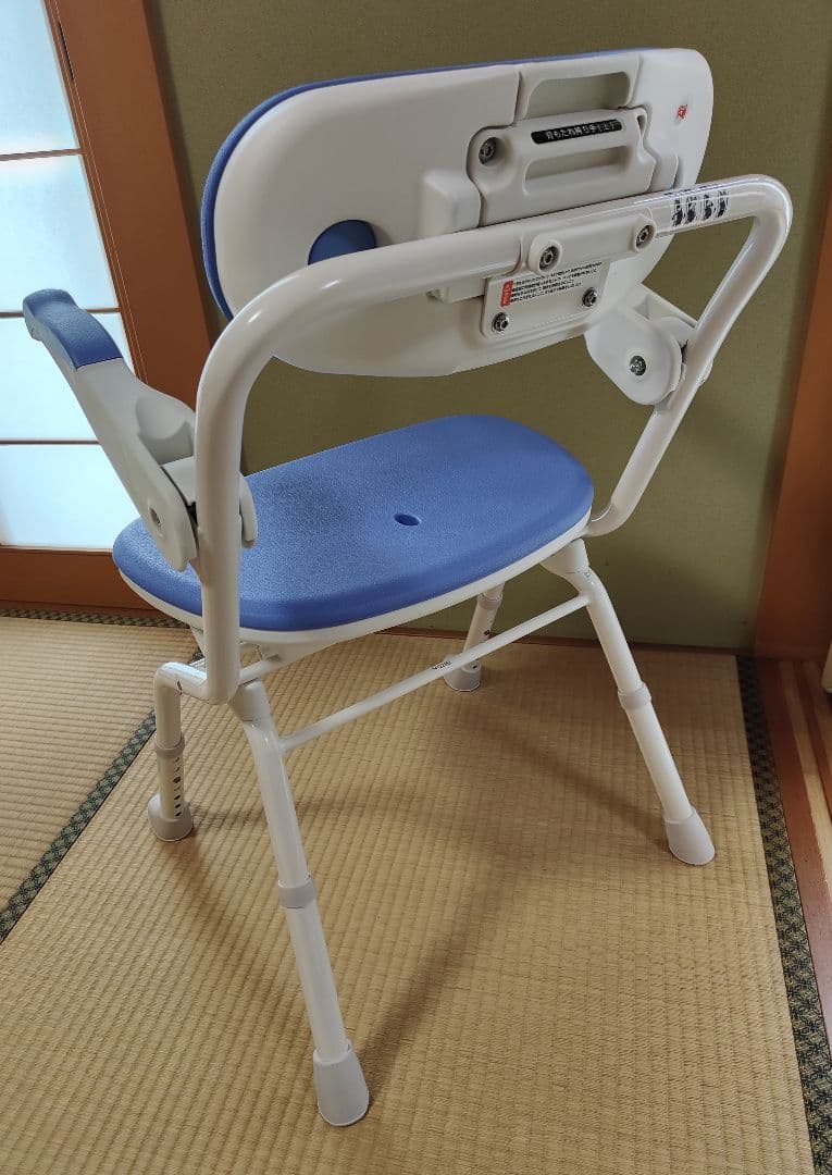 値下げしました。介護用風呂椅子　楽らく開閉シャワーベンチ S ブルー