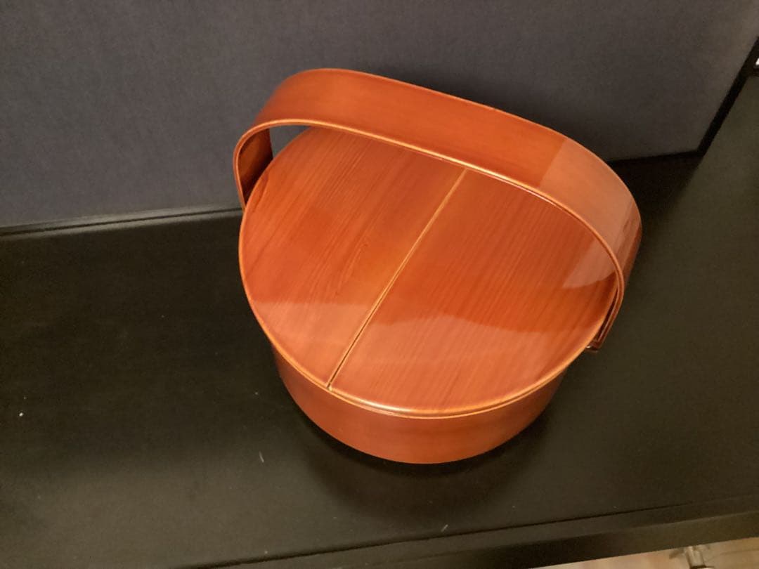 天然木　飛騨春慶塗　丸形重箱 二段重　持ち手 重箱　直径24　高さ24cm