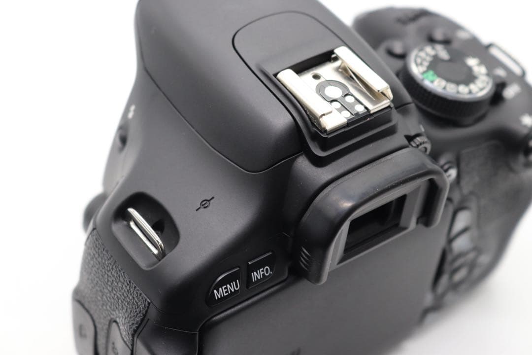 美品 【Canon EOS Kiss X5 ダブルレンズセット】 安心保証あり