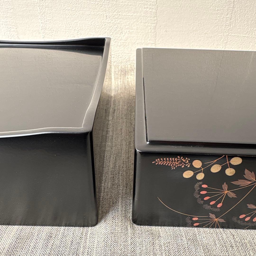 重箱 木製 秋の七草 黒 三段 内朱 古代朱 螺鈿 蒔絵 漆塗り 20cm