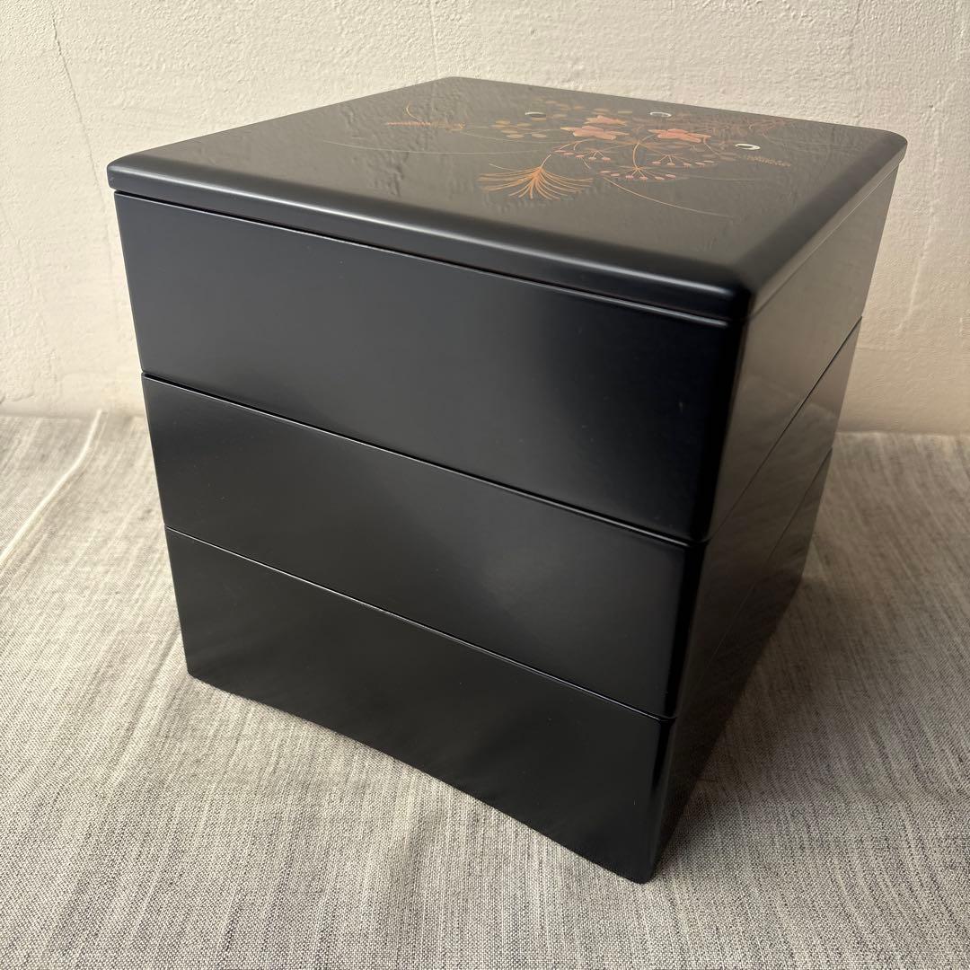 重箱 木製 秋の七草 黒 三段 内朱 古代朱 螺鈿 蒔絵 漆塗り 20cm