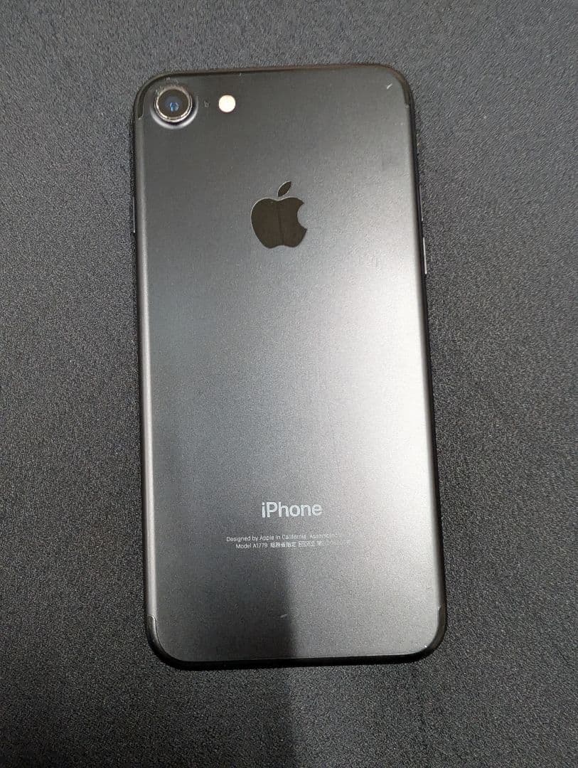 スマートフォン本体 iPhone XS 64GB / 7 128GB