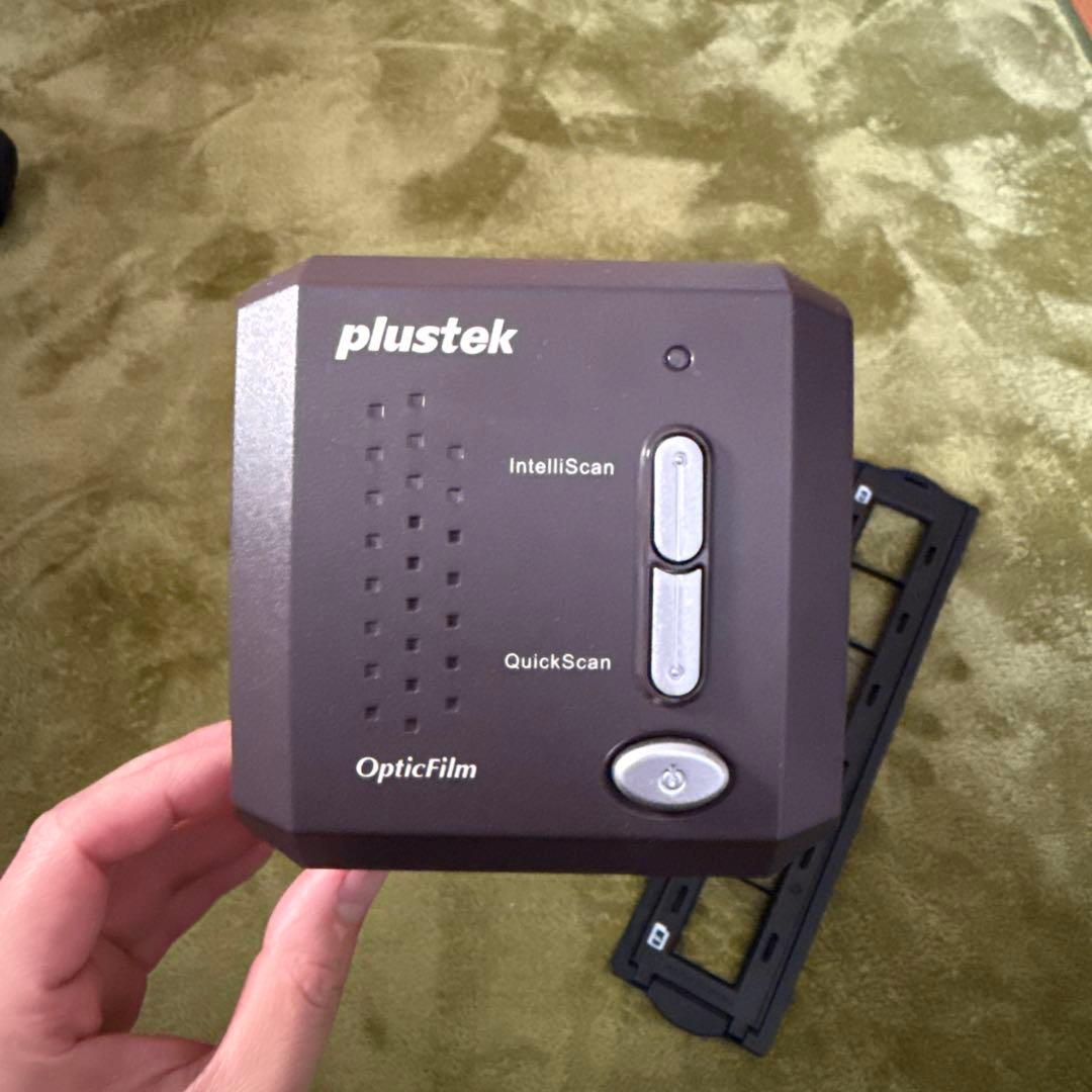 Plustek OpticFilm 8300i フィルムスキャナー