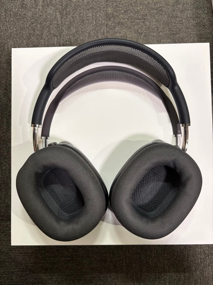 AirPods MAXスペースグレーLightning端子（ジャンク）
