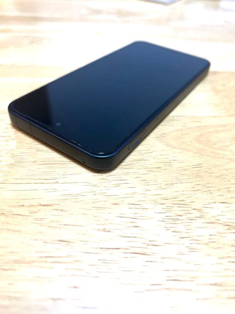 AQUOS sense 9 本体　SIMフリー　ケース　ガラスフィルム付き