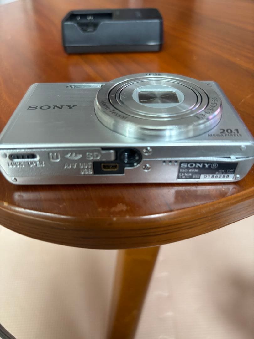 ⭐︎ 箱付き　充電器あり　ソニー SONY DSC-W830 サイバーショット　⭐︎