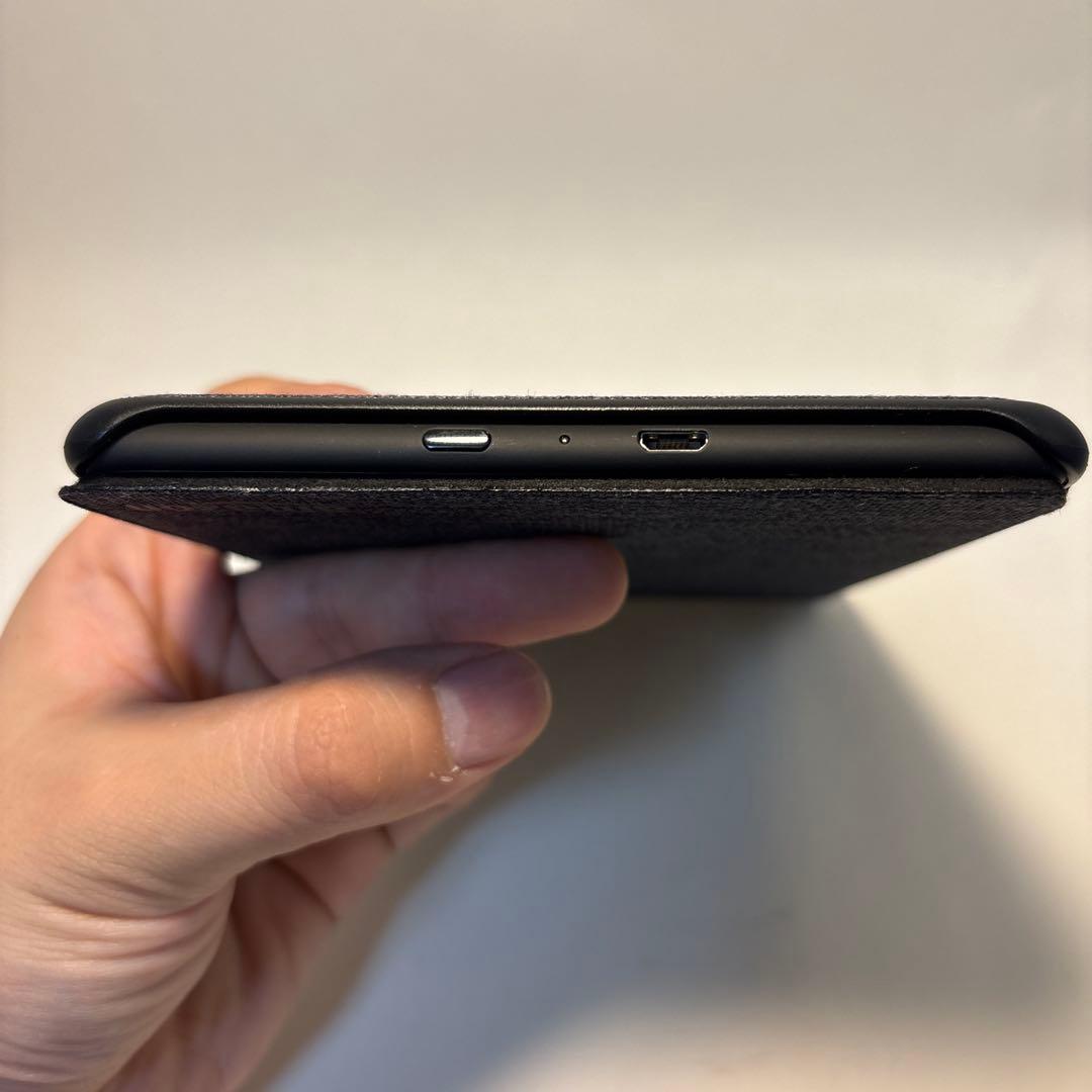 Amazon Kindle 端末　第10世代 ８GB広告なし ケース付き【美品】