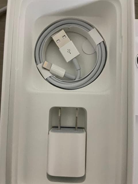 Apple iPhone7(128GB) 赤