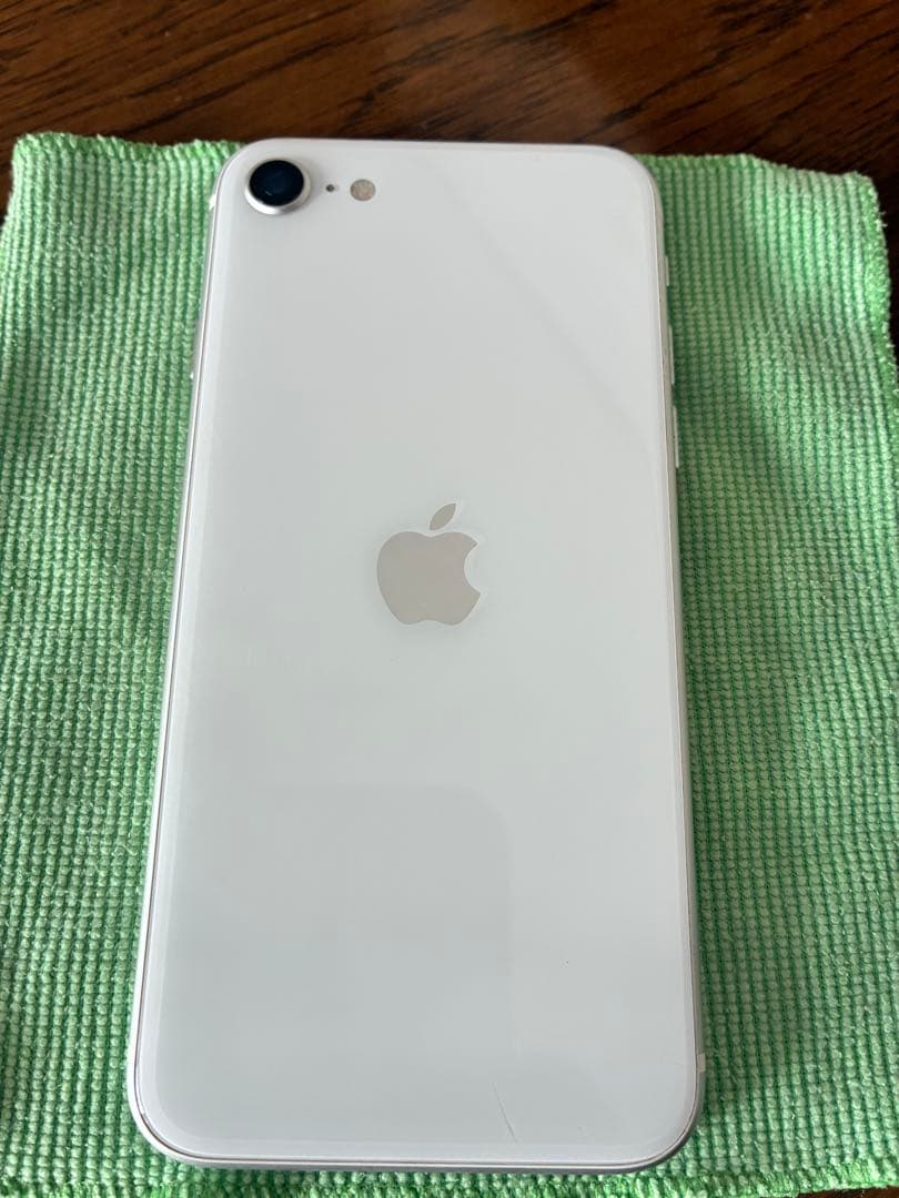 iPhoneSE 第2世代　SIMフリー　ホワイト