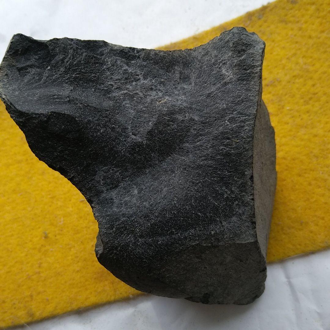握り鎚　出土石器　旧石器時代　縄文時代　サヌカイト　　184