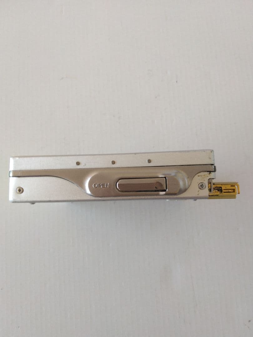 ◆◇ソニー SONY MDウォークマンMZ-R909 動作品◆◇