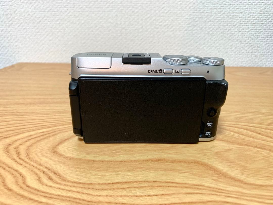 富士フイルム FUJIFILM X-A7レンズキット ミラーレス一眼 箱あり