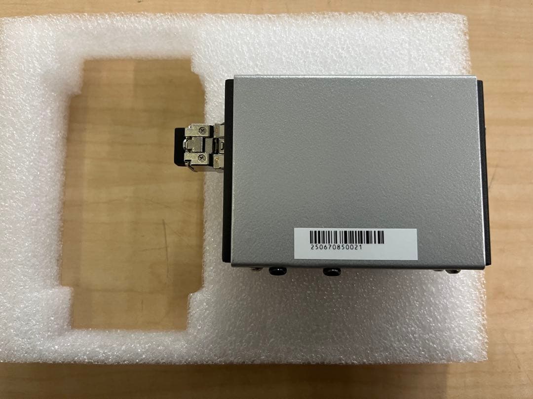HDMI変換器　送信機受信機セット　(UHD_M_HOT. UHD_M_OHR)