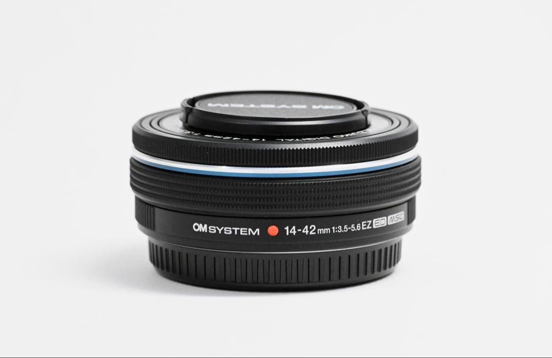 【新品同様】OM SYSTEM PEN E-P7 EZダブルズームキットブラック