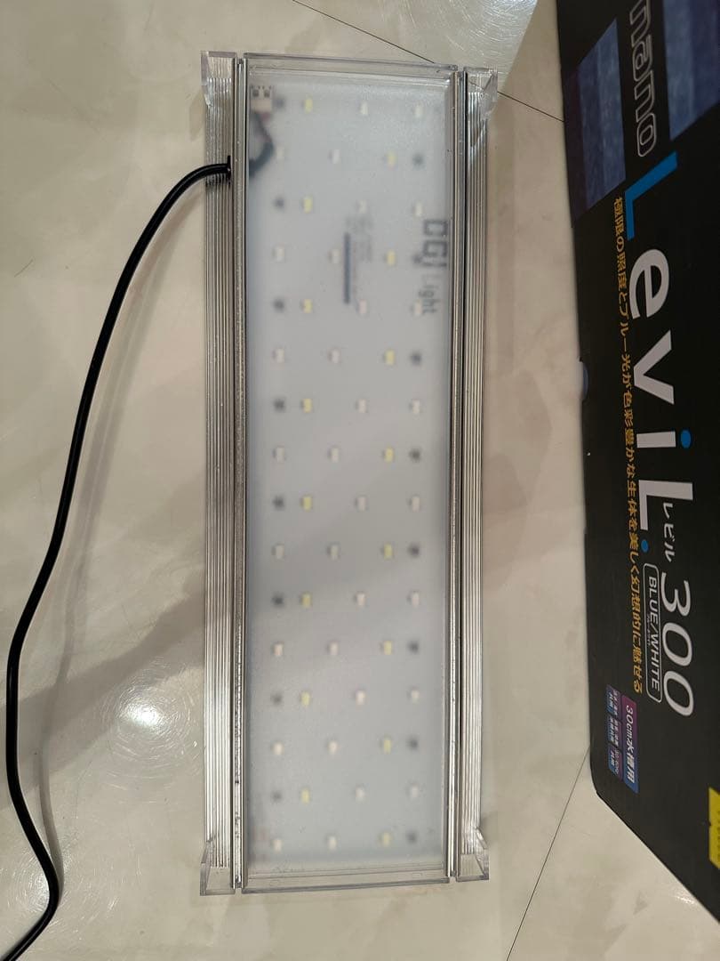 LeviL 300 ブリーホワイトライト