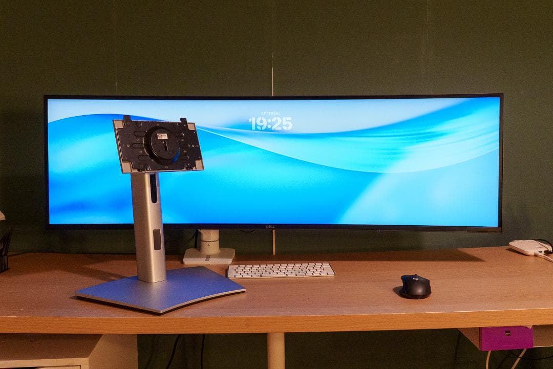 Dell U4924DW 49インチ 曲面モニター DualQHD USB-C