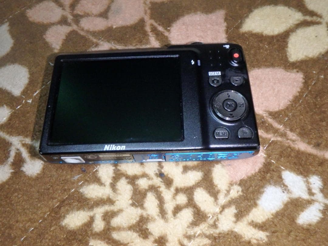 動作品 NIKON S3100 COOLPIX デジタルカメラ 少し難