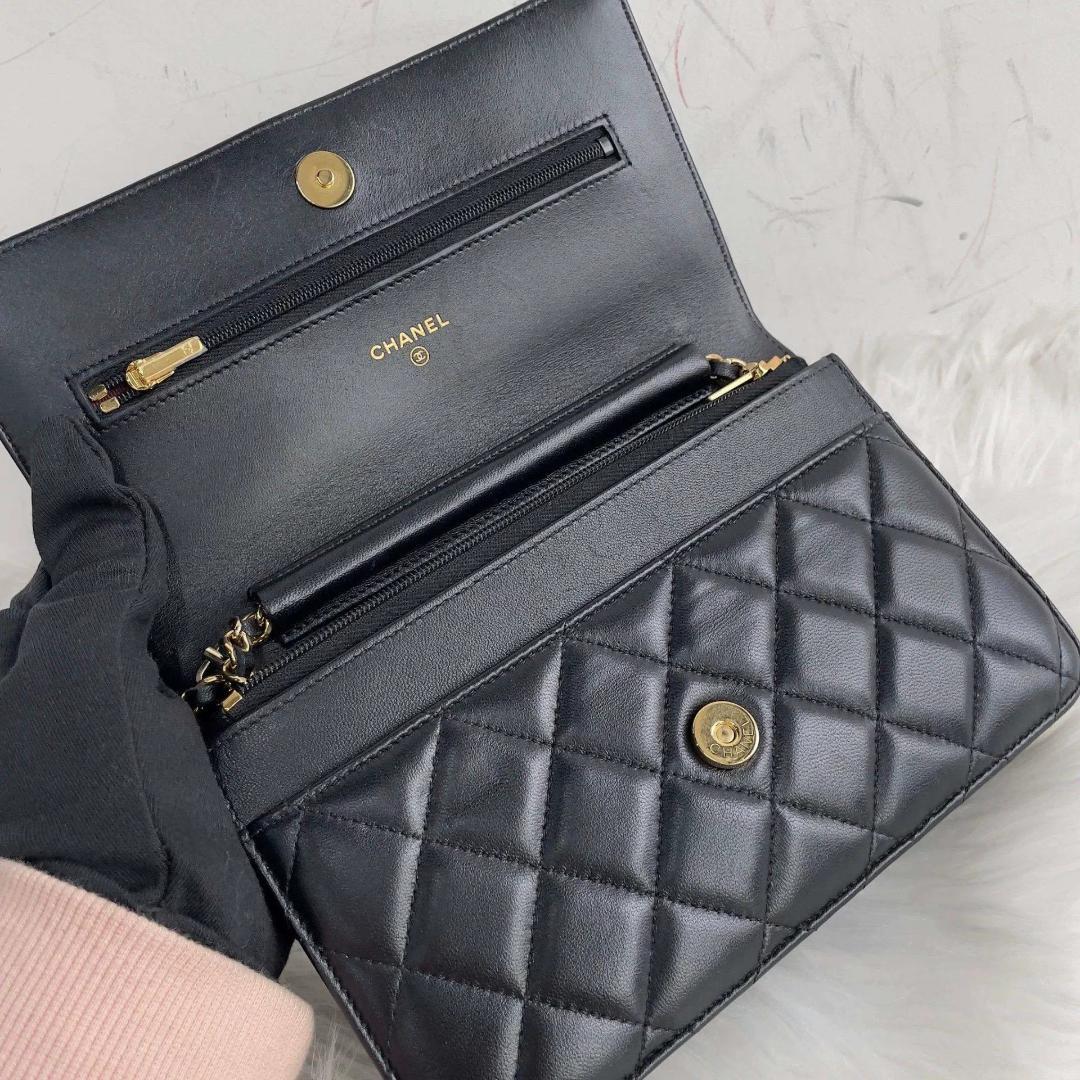 CHANEL チェーンウォレット