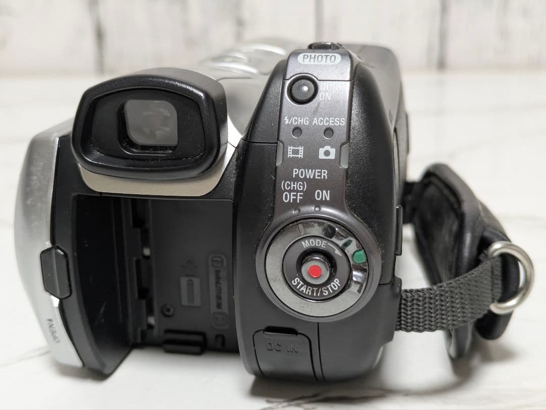 ② SONY　HDR-SR11