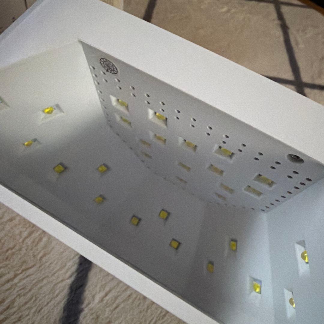 コードレスネイルライト 新品