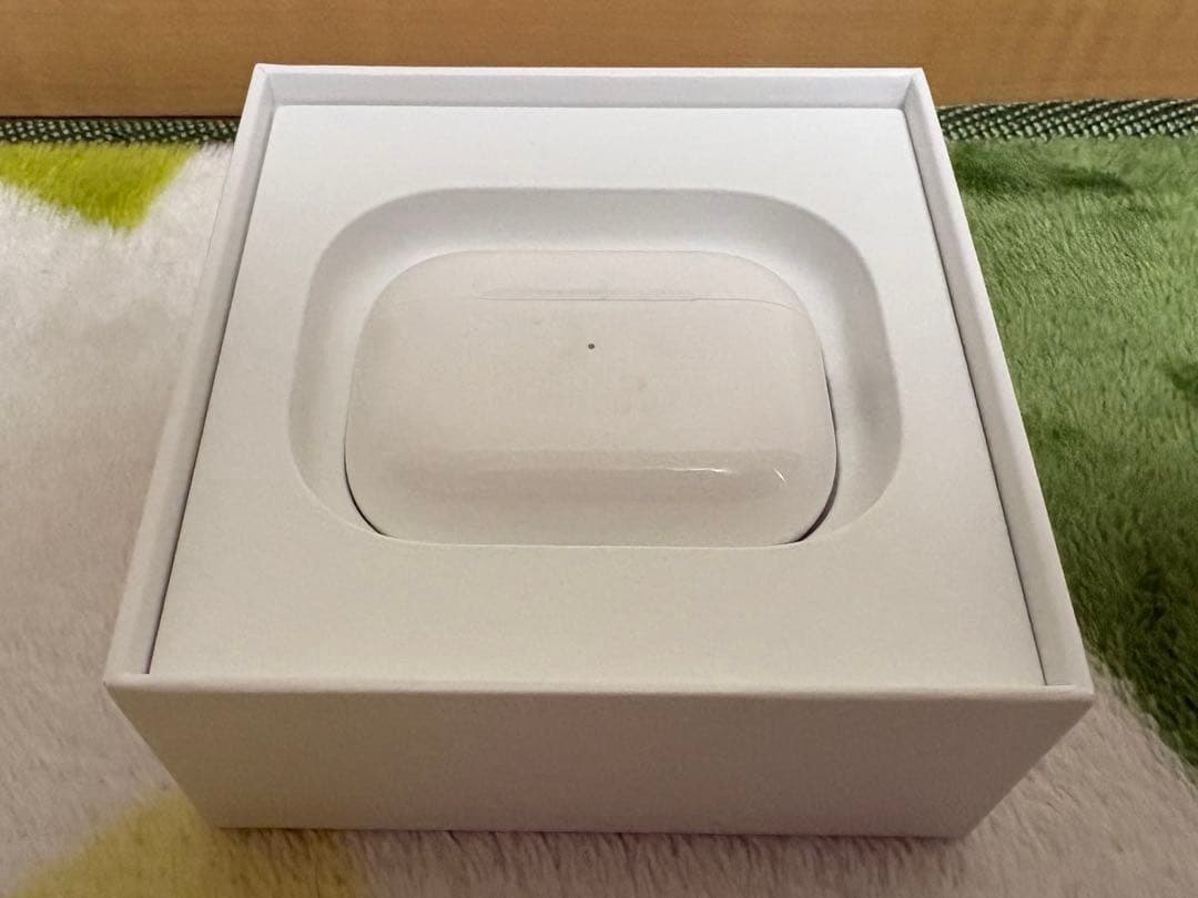 早い者勝ち‼️正規品AirPods Pro 第二世代　激安‼️