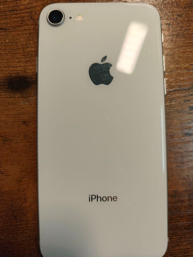 Apple iPhone 8 　SIMフリー　バッテリー100%