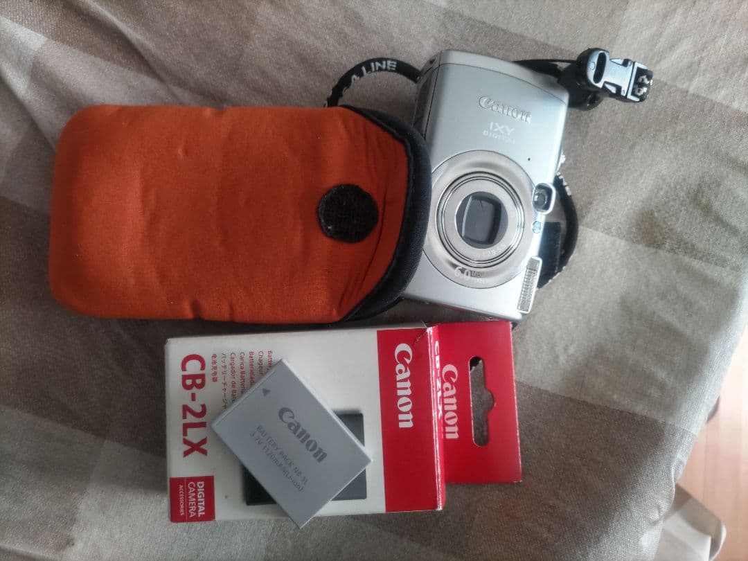 Canon IXY コンパクトデジタルカメラ800IS PC1176