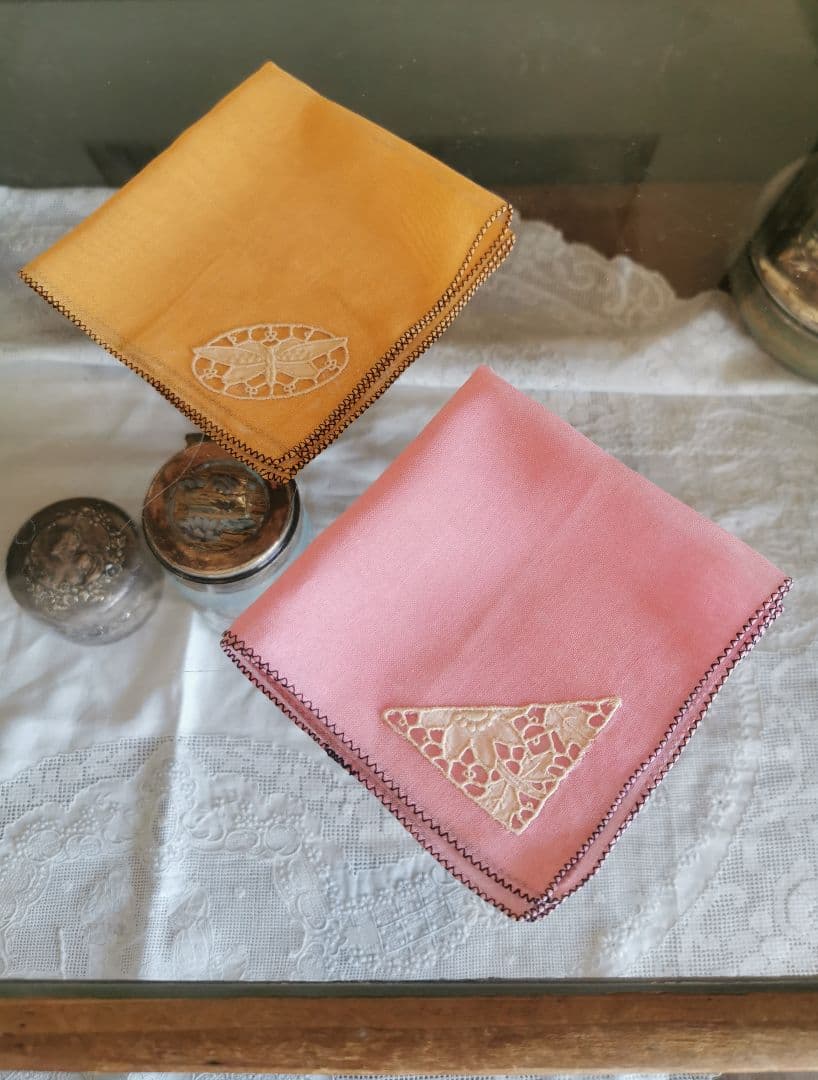 アンティーク イギリス 蝶々刺繍 オープンカットワーク 嵌込み シアーなハンカチ