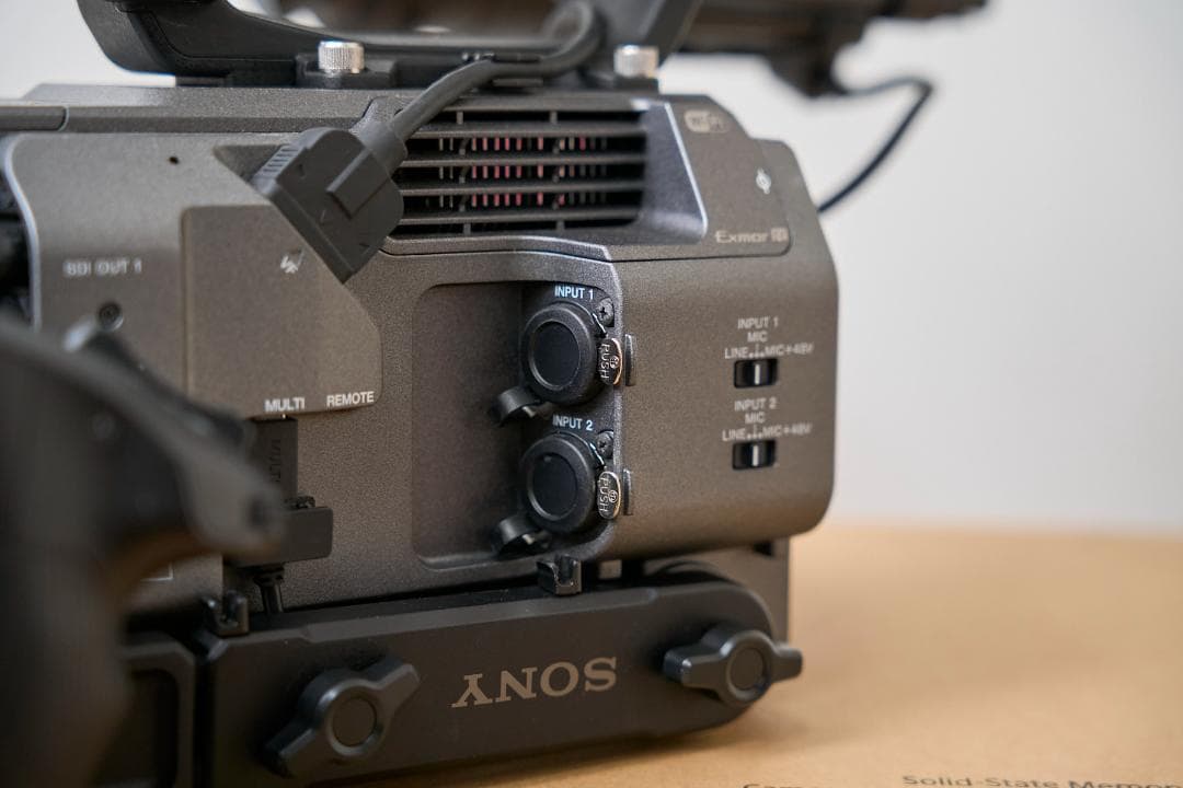 【美品】 Sony PXW-FX9 XDCAM XQDカード×2枚+リーダー付属