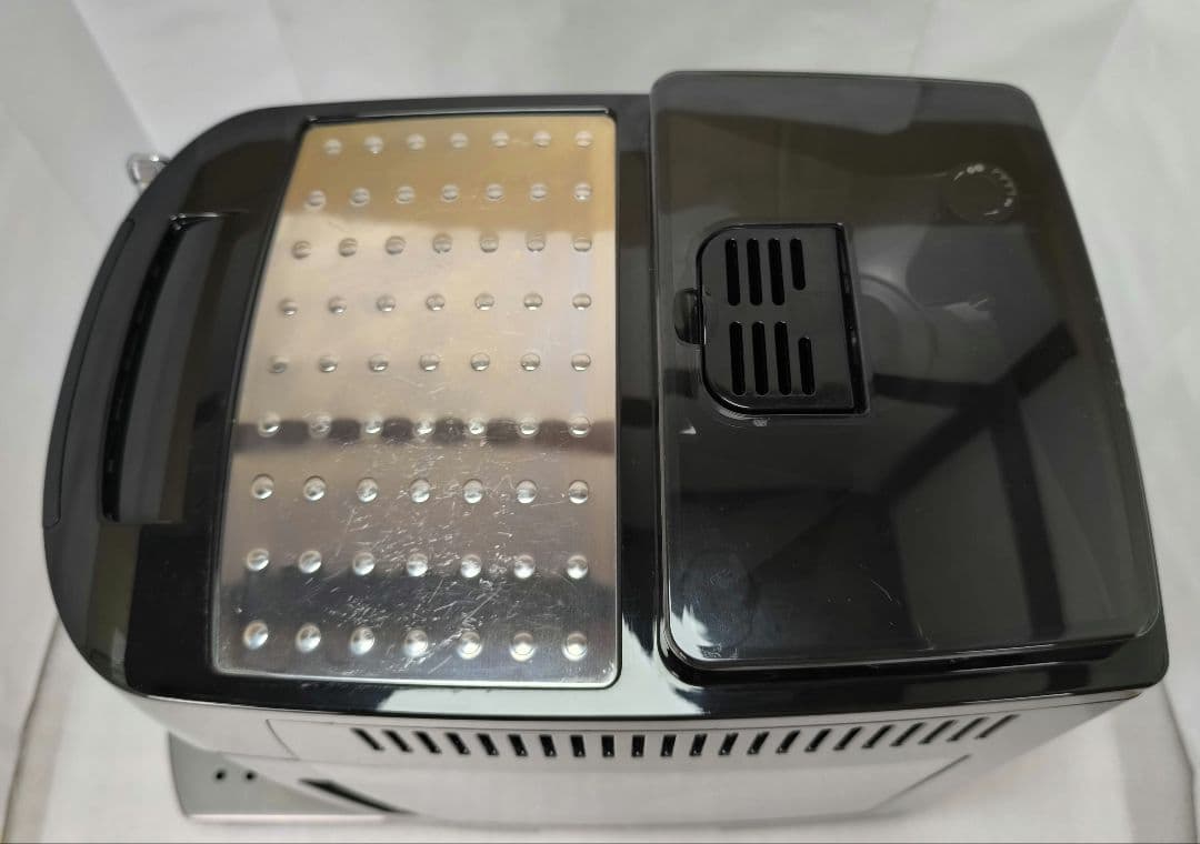 デロンギ　コンパクト全自動コーヒーマシンマグニフィカS ECAM22112B　1