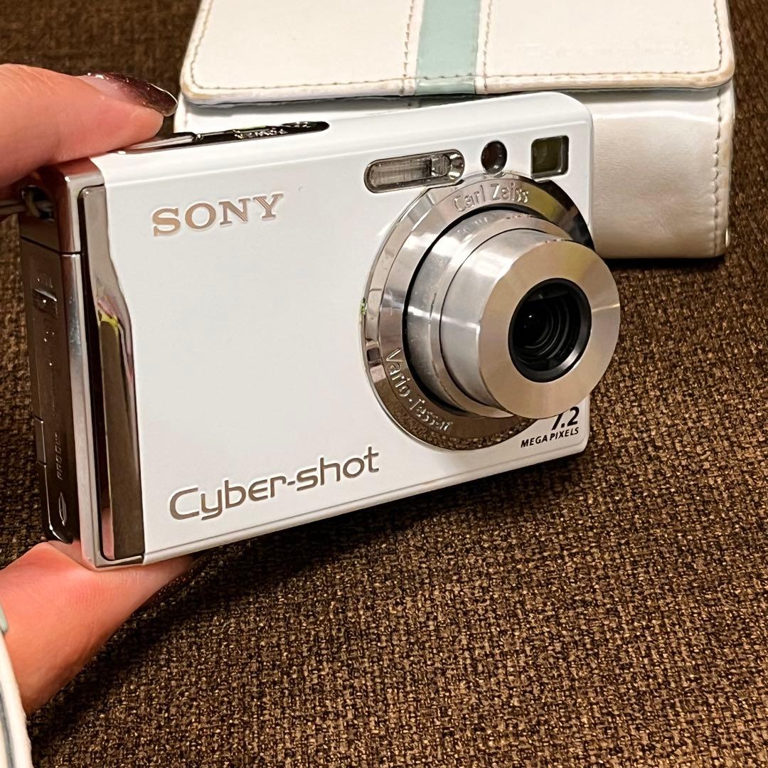 【SONY】Cyber-shot 7.2メガピクセル デジタルカメラ