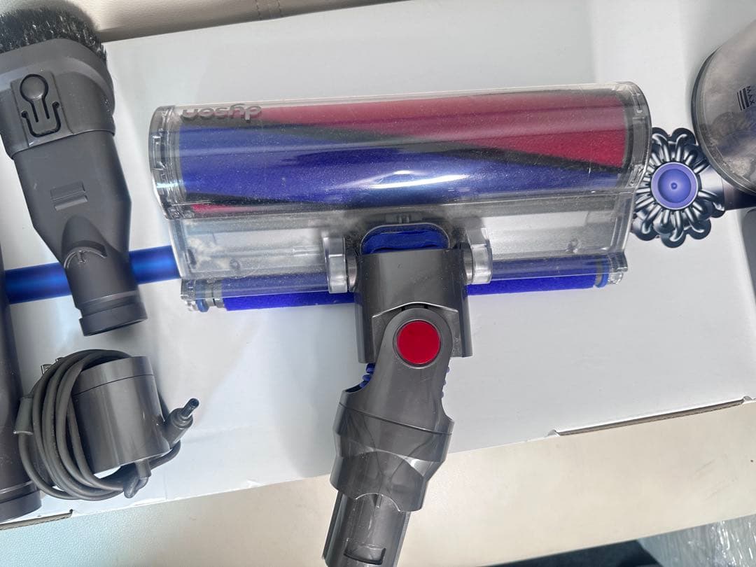 dyson sv09 (Dyson V6 Fluffy) コードレス掃除機