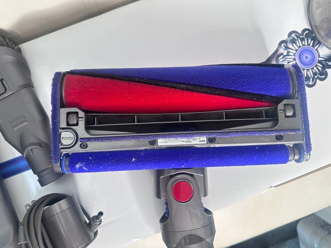 dyson sv09 (Dyson V6 Fluffy) コードレス掃除機