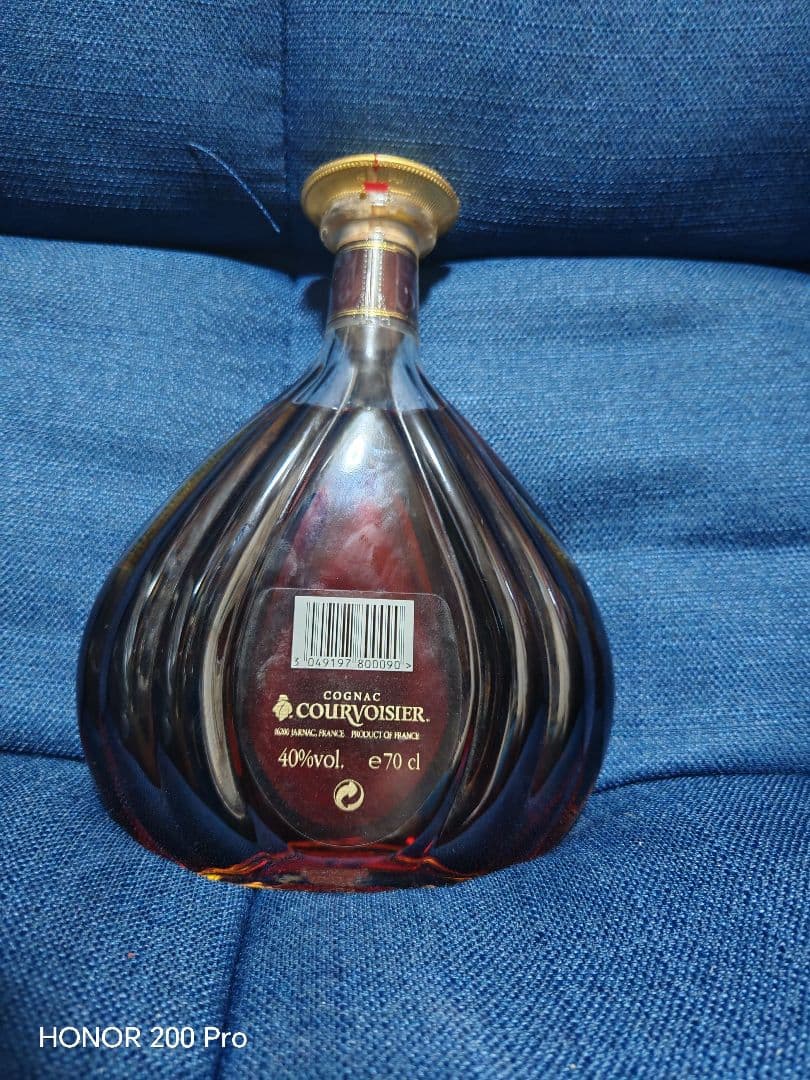 Courvoisier XO コニャック 700ml 40%