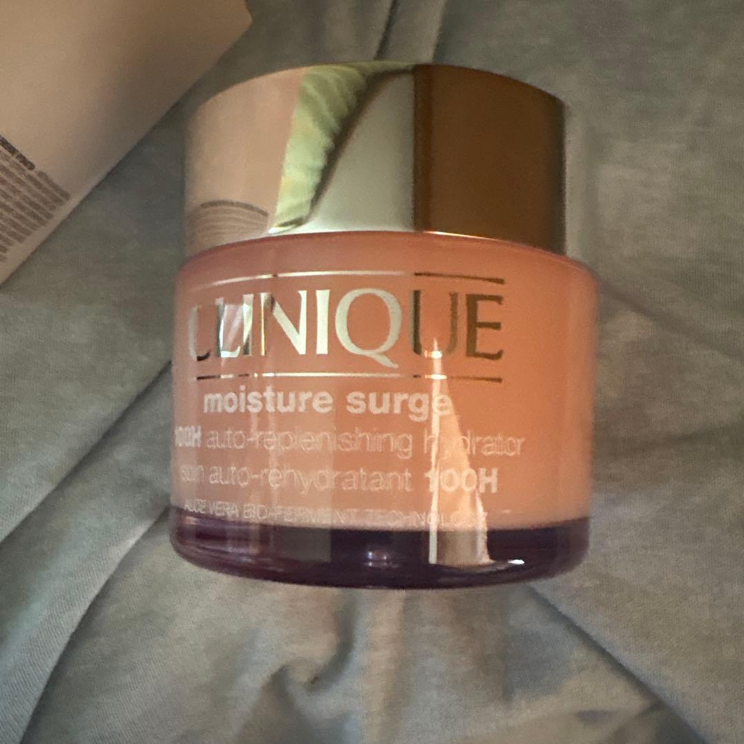 CLINIQUE moisture surge 100H 200ml 値下げ