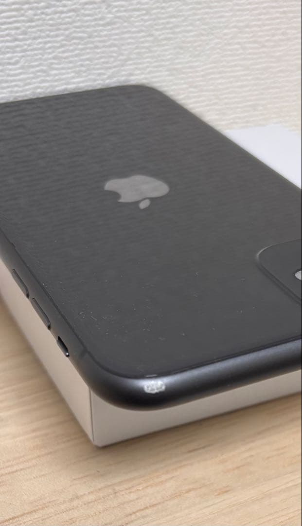 iPhone11 64GB ブラック SIMフリー 本体のみ