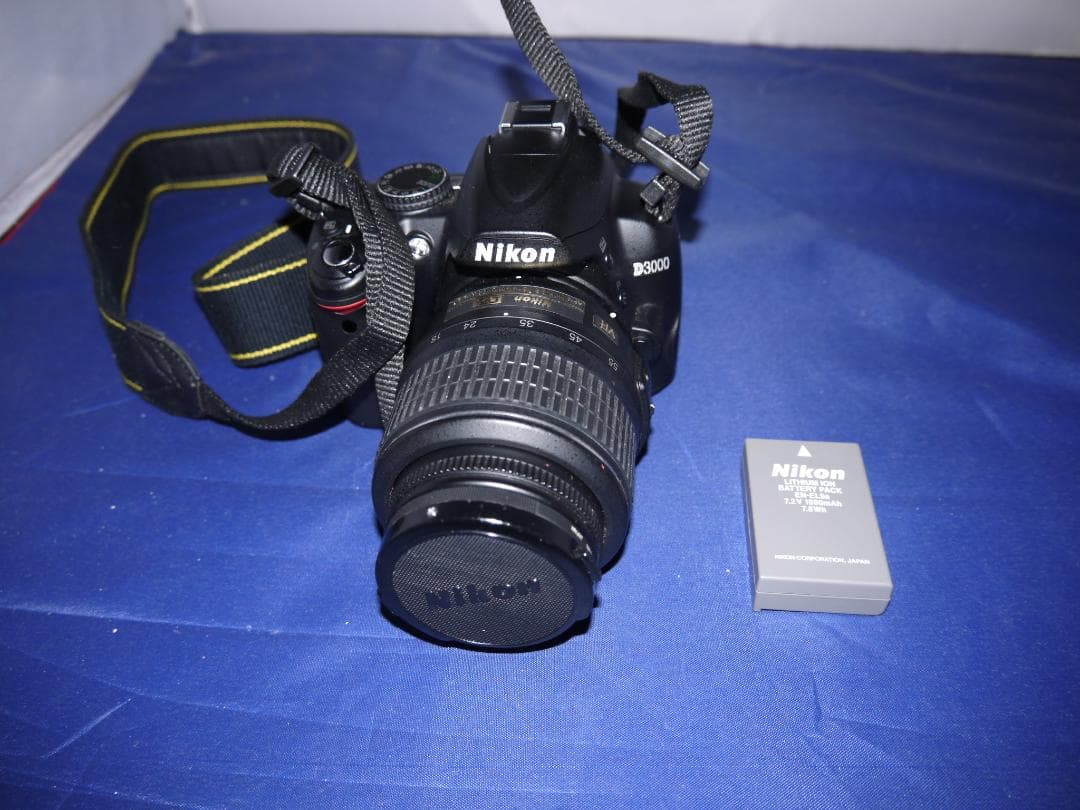 Nikon D3000 デジタル一眼レフ カメラ 18-55ｍｍレンズキット