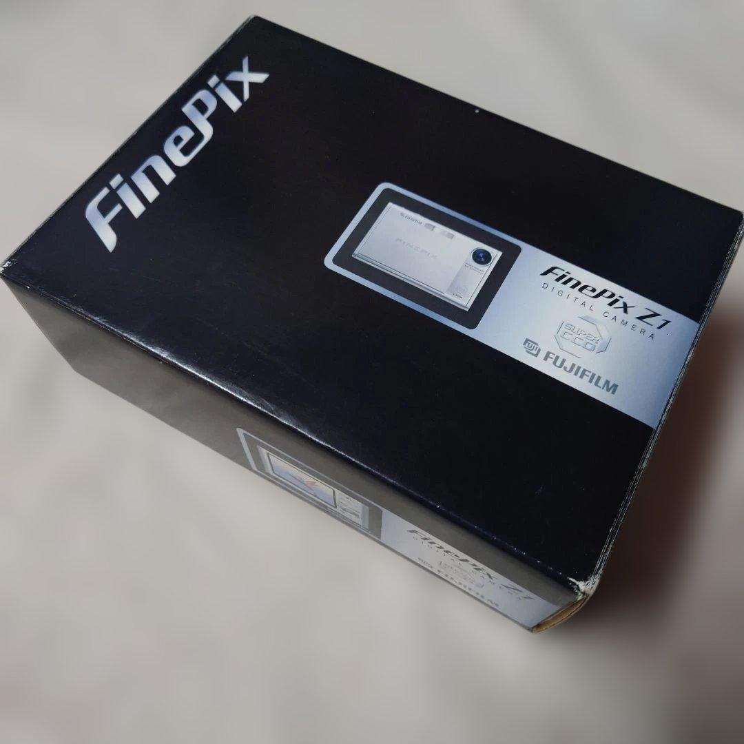 Fujifilm FinePix Z1・コンパクトデジタルカメラ・シルバー
