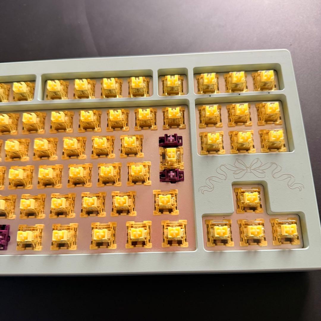 【完備品】ぶいすぽキーボード 英リサ