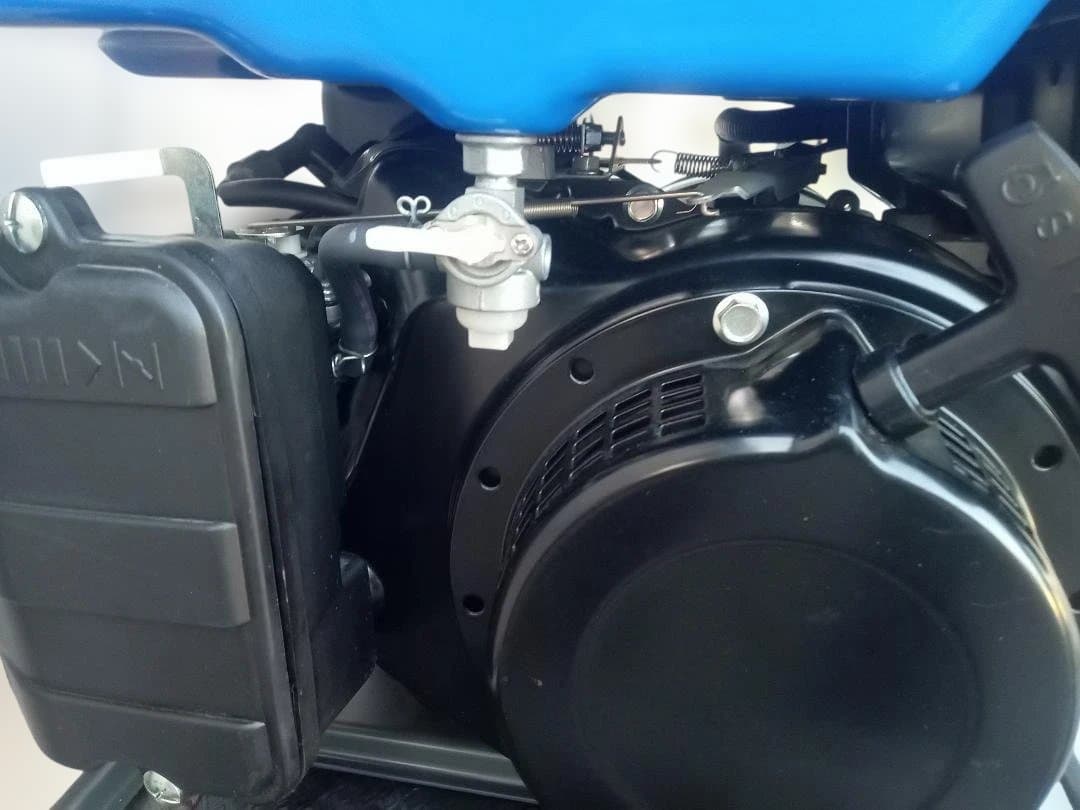 美品　YAMAHA　ヤマハ　エンジン発電機　EF23H