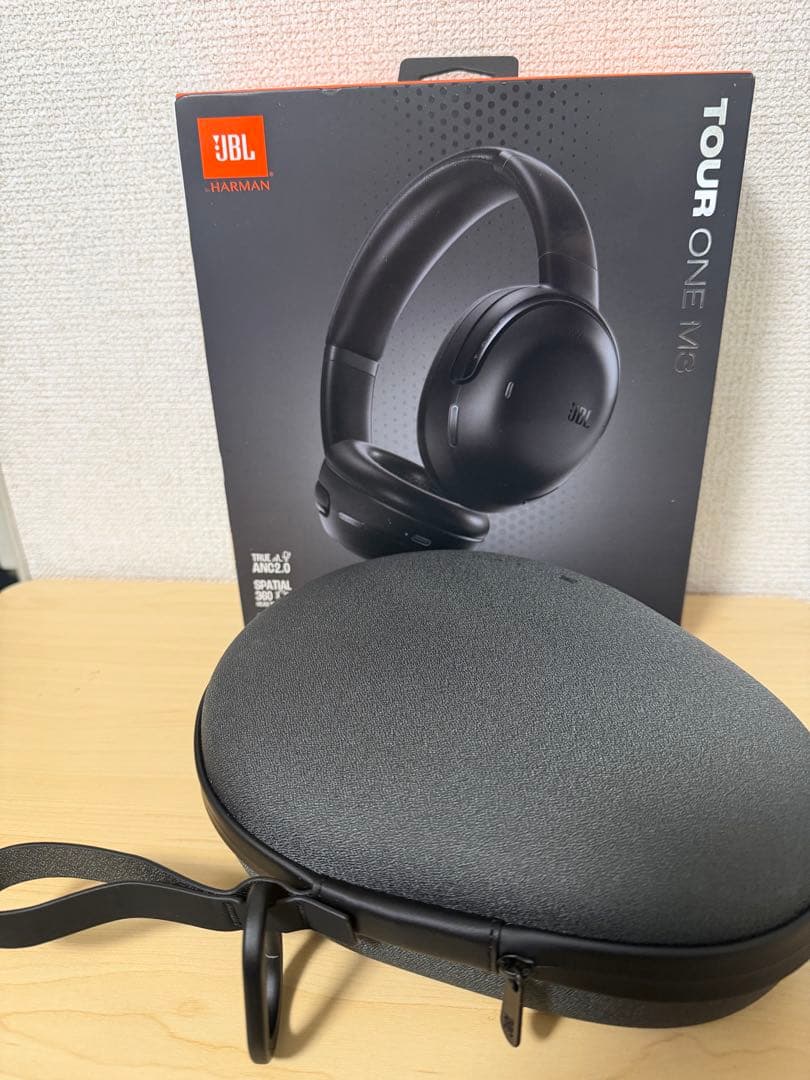 【極美品】JBL Tour One M3 ワイヤレスヘッドホン黒＊お値下げ不可❌